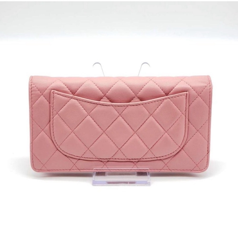 CHANEL Pink Quilted Wallet - Picture 3 of 9